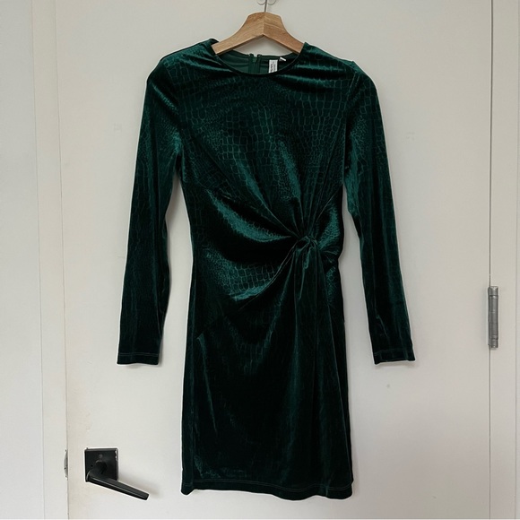 & Other Stories Emerald Green Velvet Croc dress, Size 4 Eur 36, NWT - Picture 3 of 9